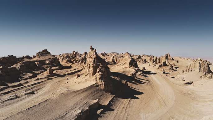 青海俄博梁雅丹地貌航拍14