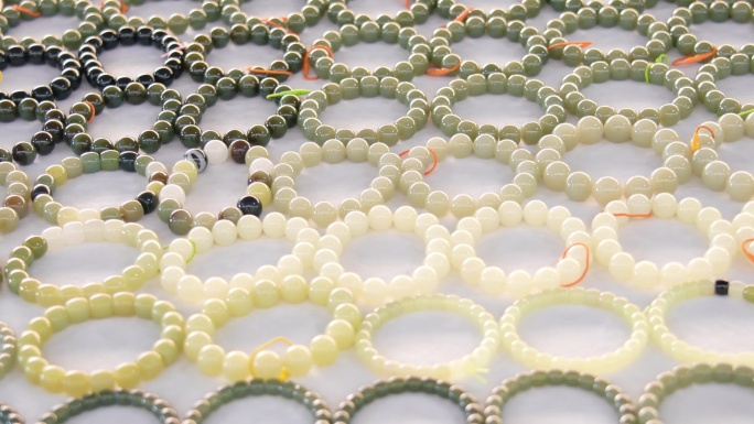 玉石文玩市场各种玉器实拍