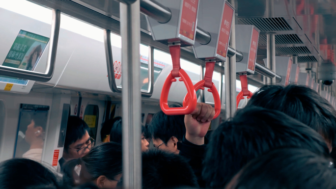 深圳北地铁站 地铁人流 地铁设备