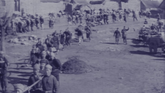 解放战争期间老百姓支援前线运送物资