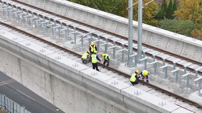 高铁轨道维护作业
