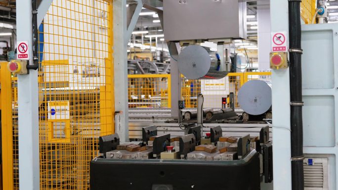 单晶硅熔炉、硅棒生产线