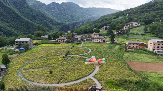 航拍山村田园风光