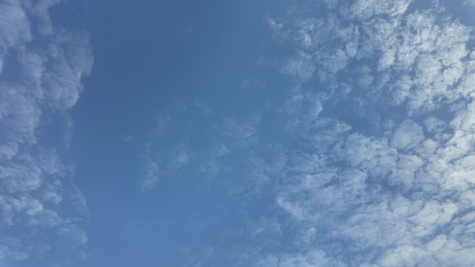 蓝天白云流动素材