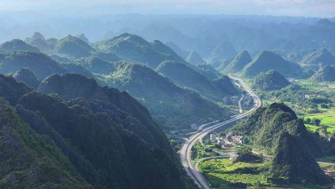 航拍靖西喀斯特峰林全景