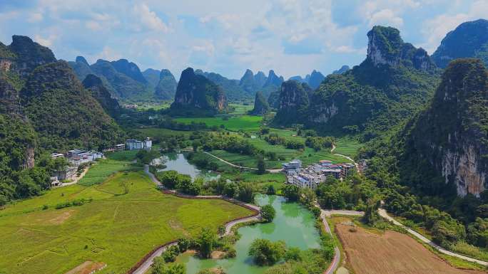 喀斯特地貌广西明仕田园航拍