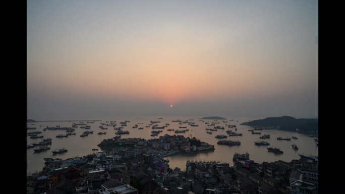 4K海上渔村日落全景