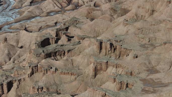 航拍戈壁雅丹地貌