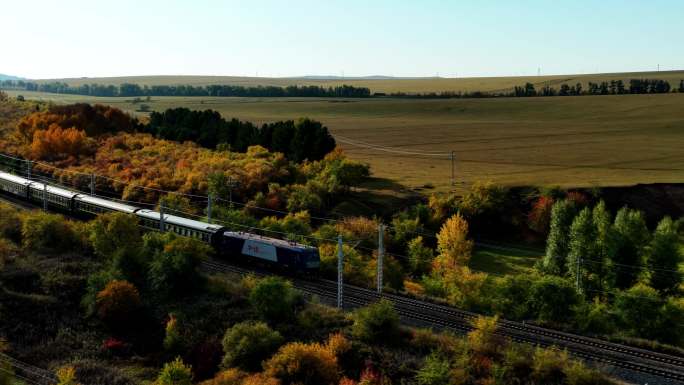 呼伦贝尔草原旅客列车