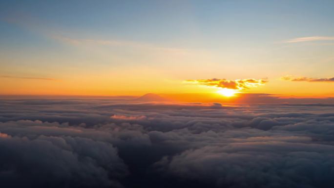 穿过云层日出01