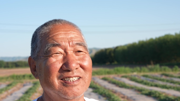 农民擦汗 笑脸 乡村振兴