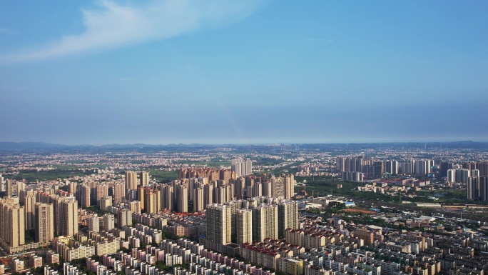 雨后市区彩虹航拍