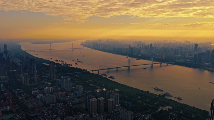 武汉长江江景城市天际线