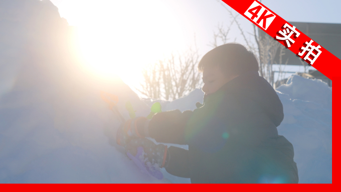 冬天儿童玩雪玩耍