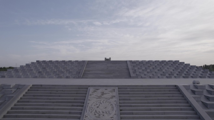 郑州炎黄二帝风景区鼎日晷