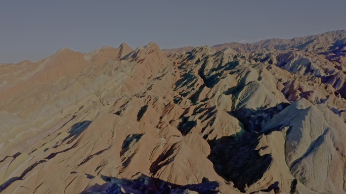 航拍中国甘肃张掖彩色丹霞景区，张掖世界地质公园。