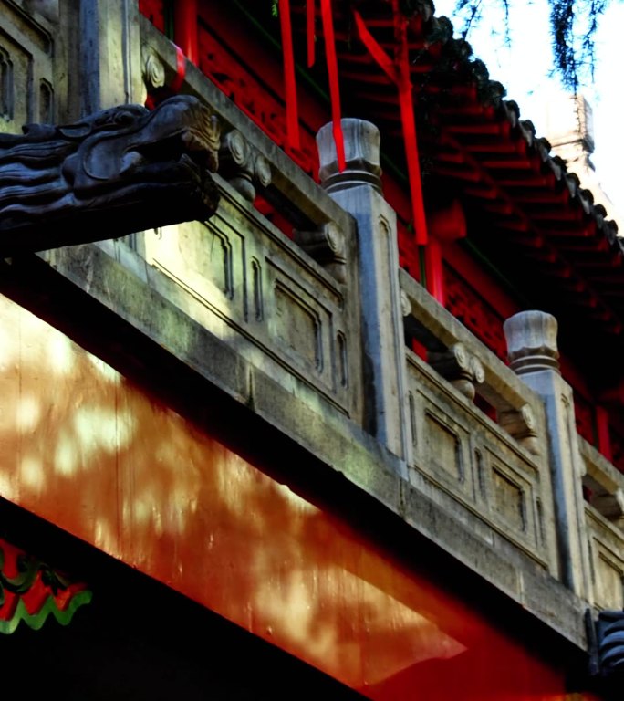 古建筑飞檐红柱特写