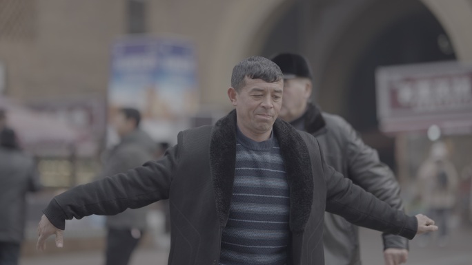 户外民间舞蹈表演