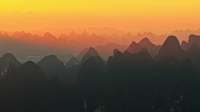 广西桂林阳朔日出日落太阳耶稣光自然风景