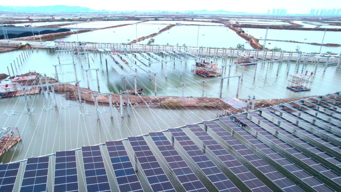 水上光伏电站建设现场