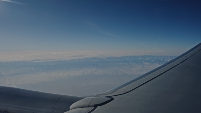 飞机起飞/舷窗机翼/南航/民航客机