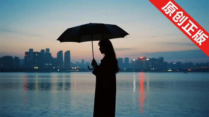 悲伤情绪孤独失落的女人