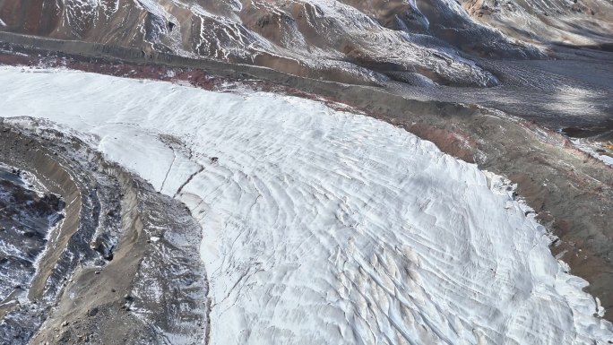 阿尼玛卿雪山冰川航拍