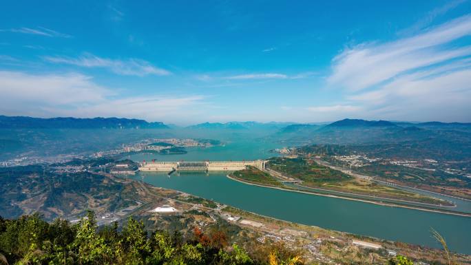 三峡大坝航拍全景