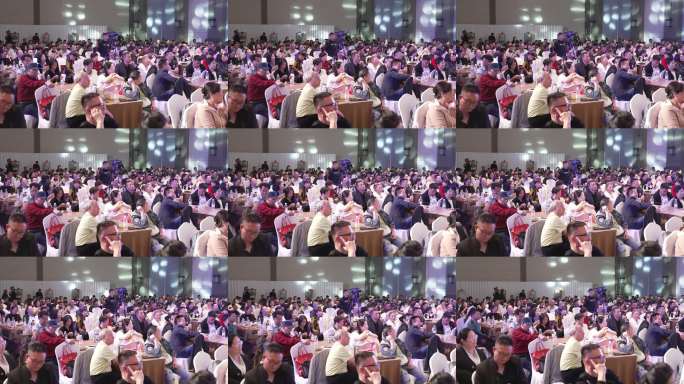 大型会议现场人群众多