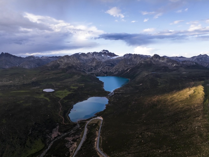巴塘姊妹胡航拍