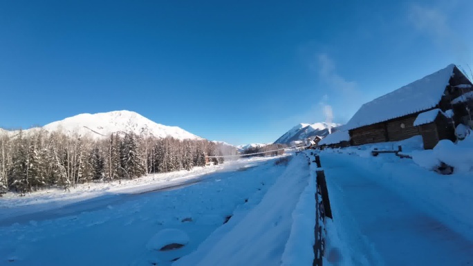 雪山下的静谧村庄-延时摄影