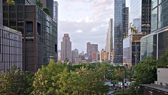 现代金融大楼，哈德逊园区的自然景观