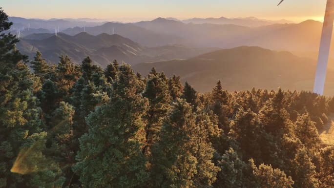 山间森林日出全景航拍