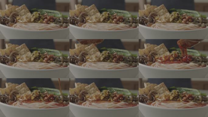 螺蛳粉淋红油特写