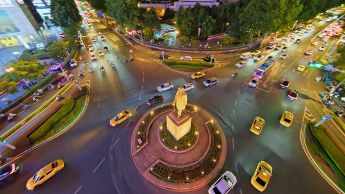 南京新街口孙中山天际线夜景蓝调和早金光