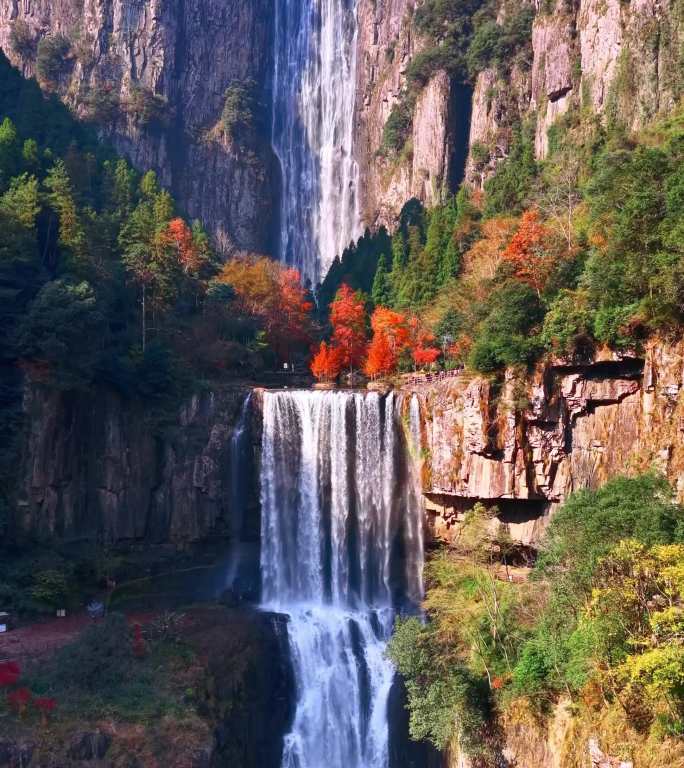 竖拍文成百丈漈