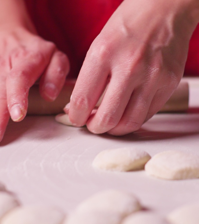 春节立冬冬至包水饺