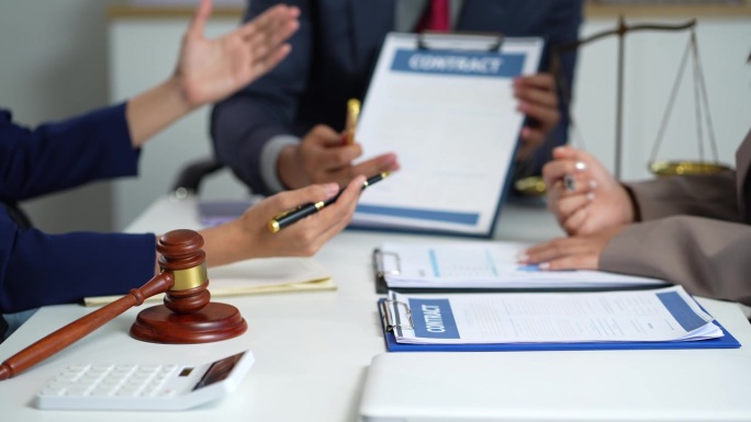 法律和企业咨询概念，专注于法律、建议和商业协议。
