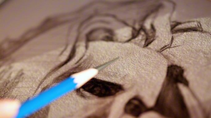 阳光下的素描绘画时光